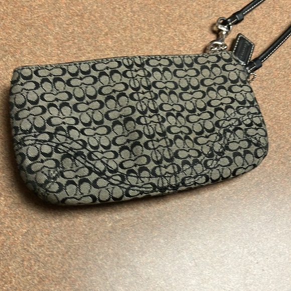 Coach Wristlet - Picture 5 of 12